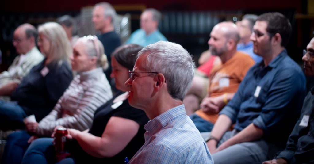 audience cropped